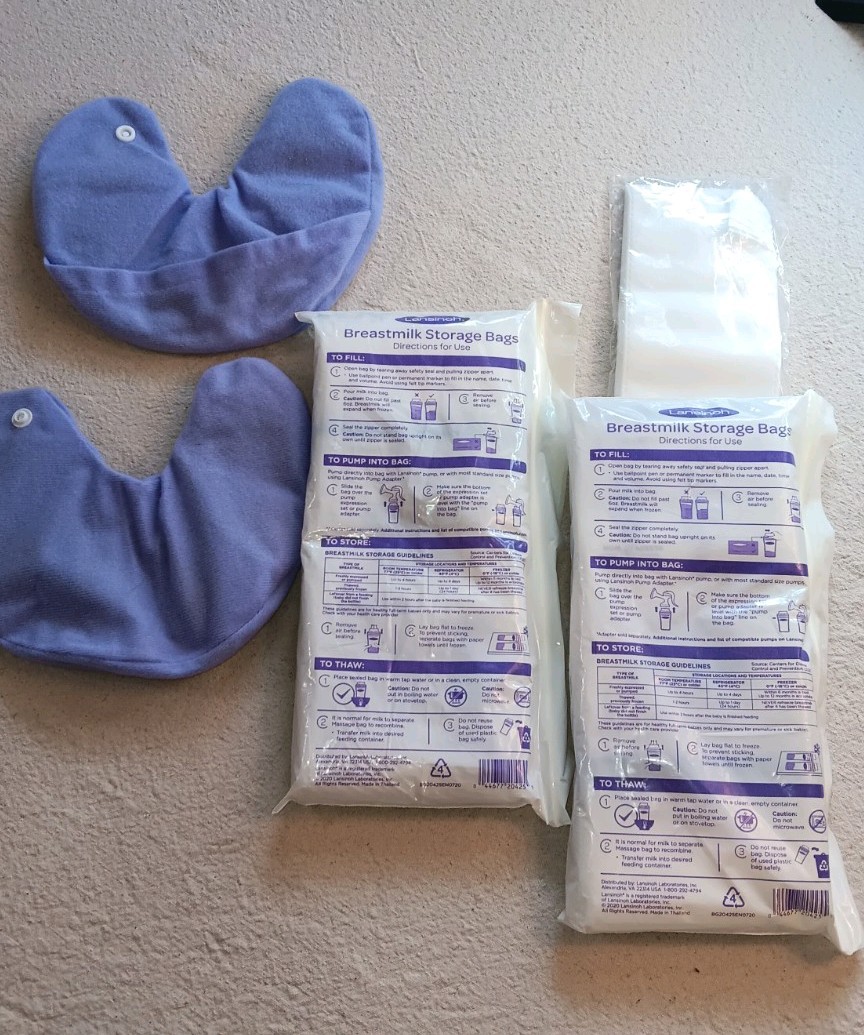 Lansinoh. Breast Milk Storage Bags,  Bra Liners, Hot / Cold Packs W Holder