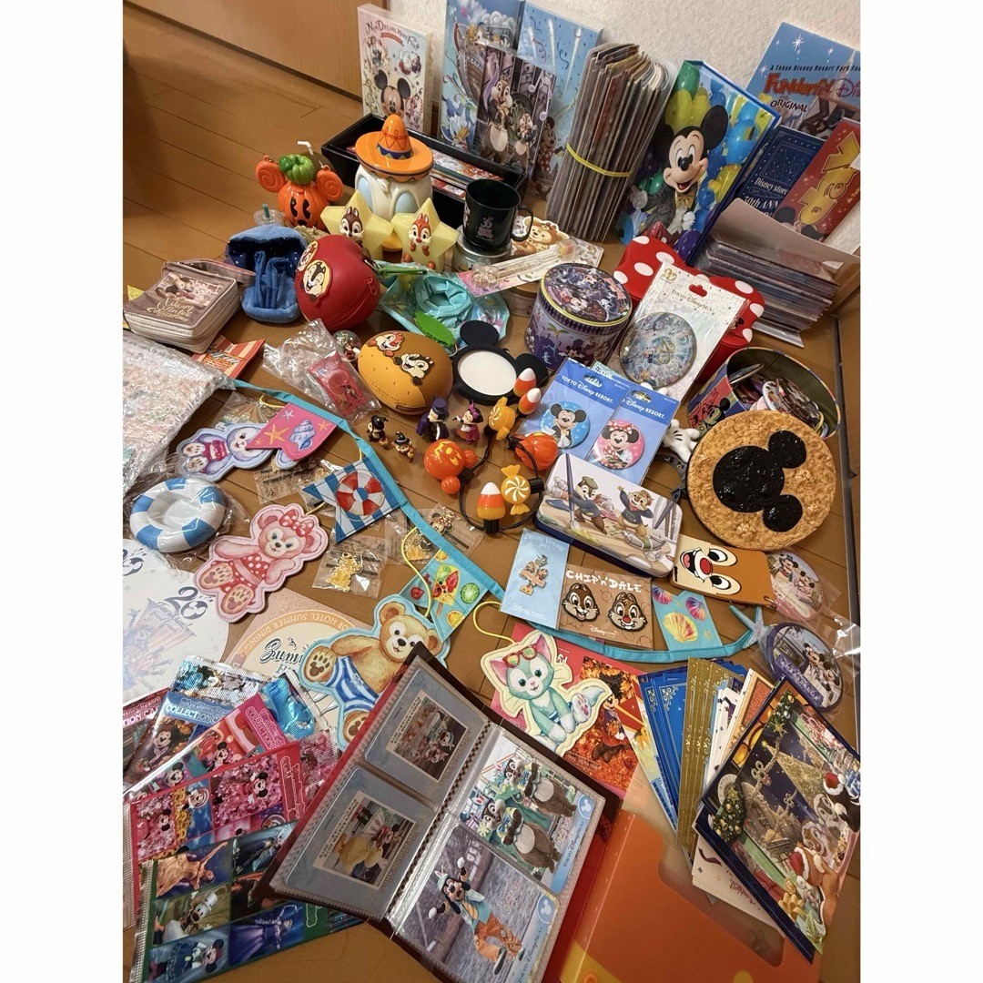 [Lucky bag] Assortment of over 180 Disney goods