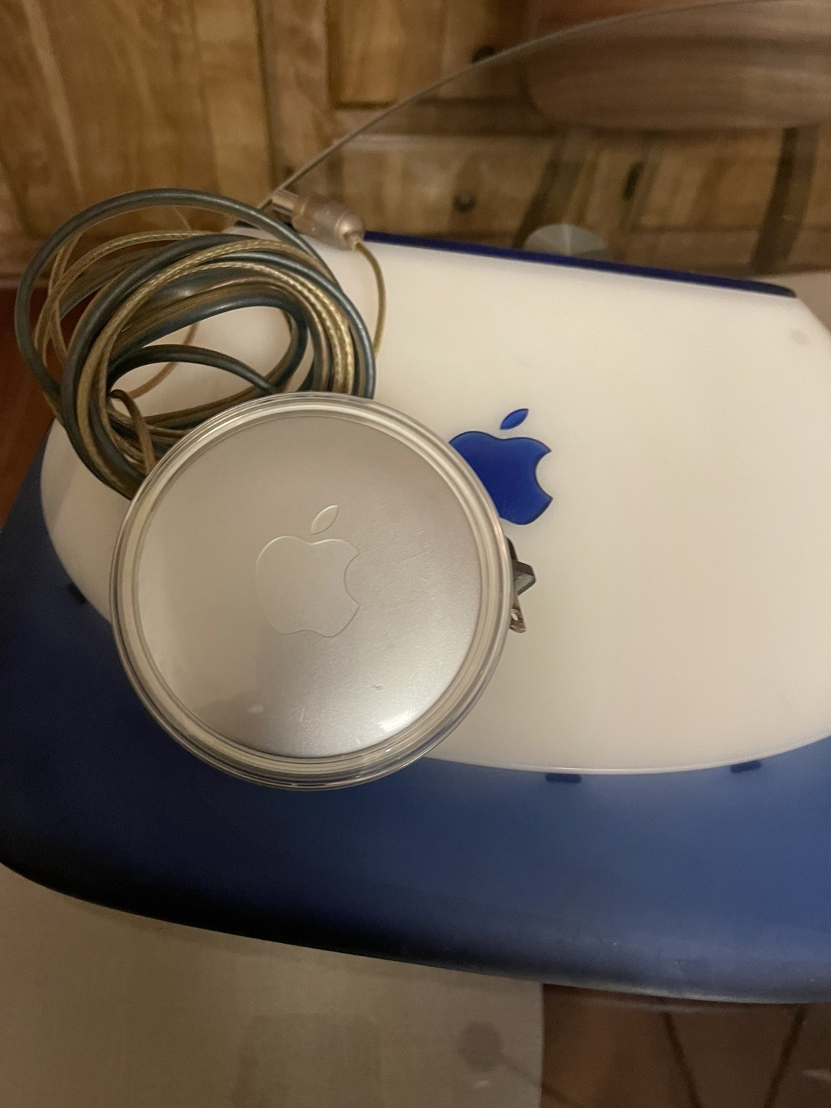 Apple iBook G3 Clamshell Blueberry Vintage Laptop Model M6411 great condition!