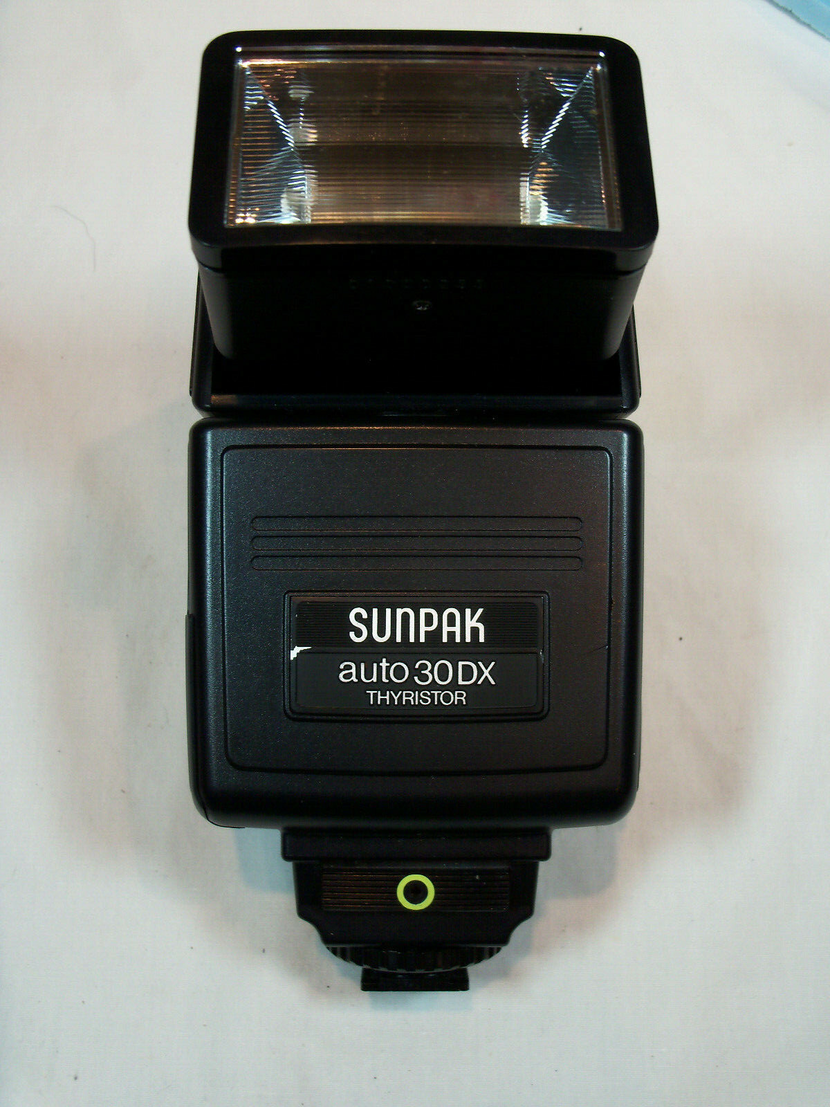 Sunpak Auto 30DX Flash with MX-1D connector for Minolta 7-XD-XG Series