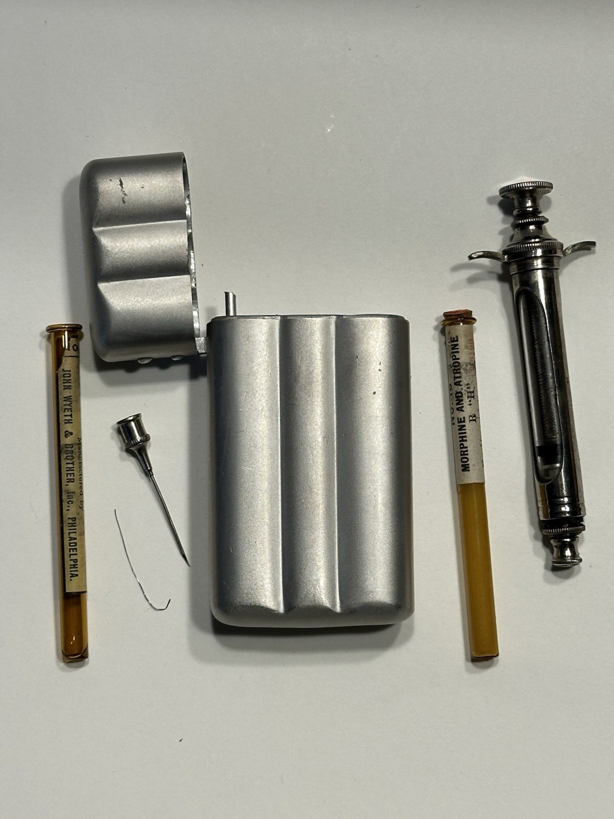 Antique Doctor's Field Syringe Kit - Patent Date 1901 Rare Fluted Case Military?