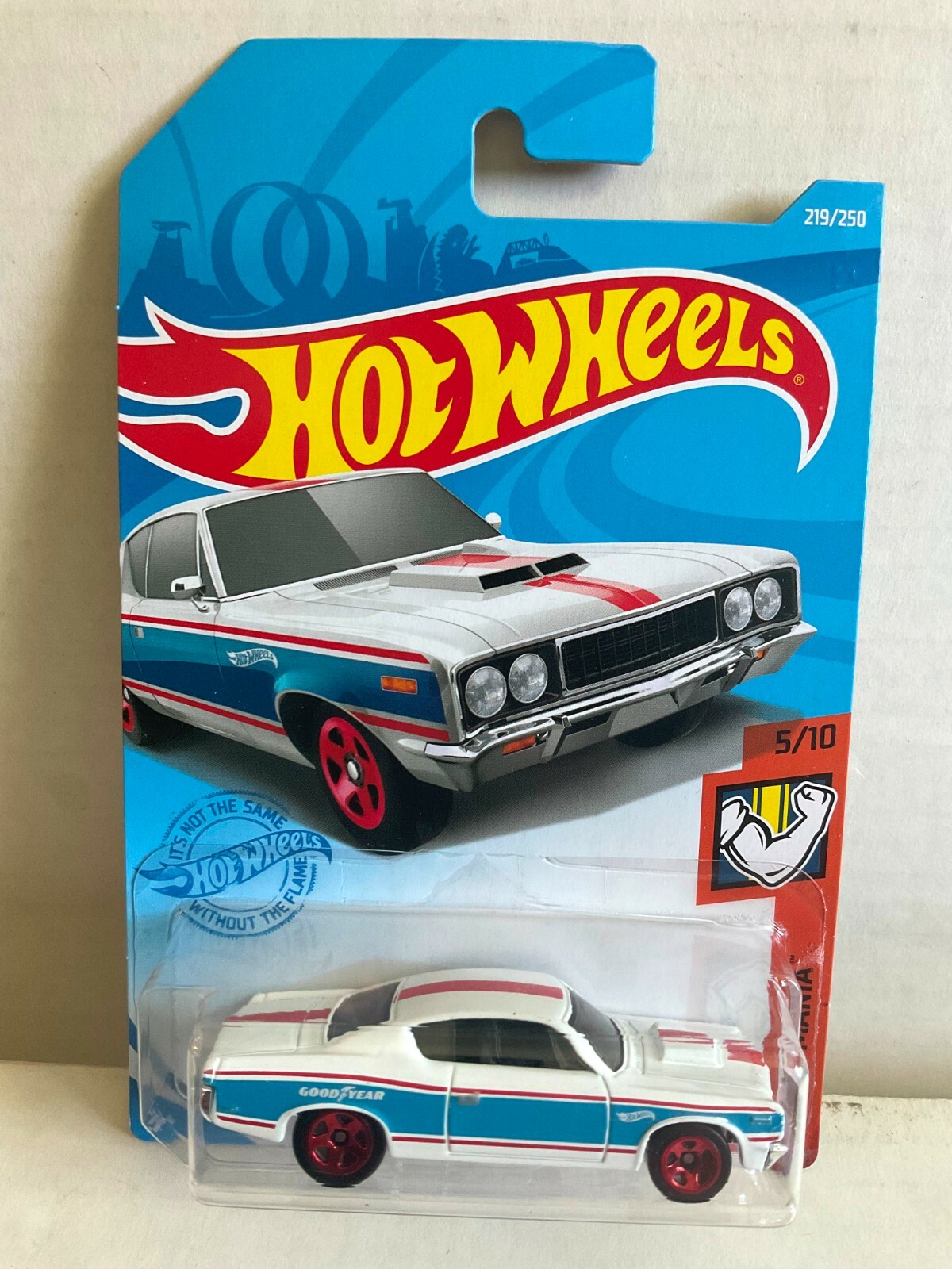 Hot Wheels 1970 AMC REBEL MACHINE - 2021 Muscle Mania #219 - White