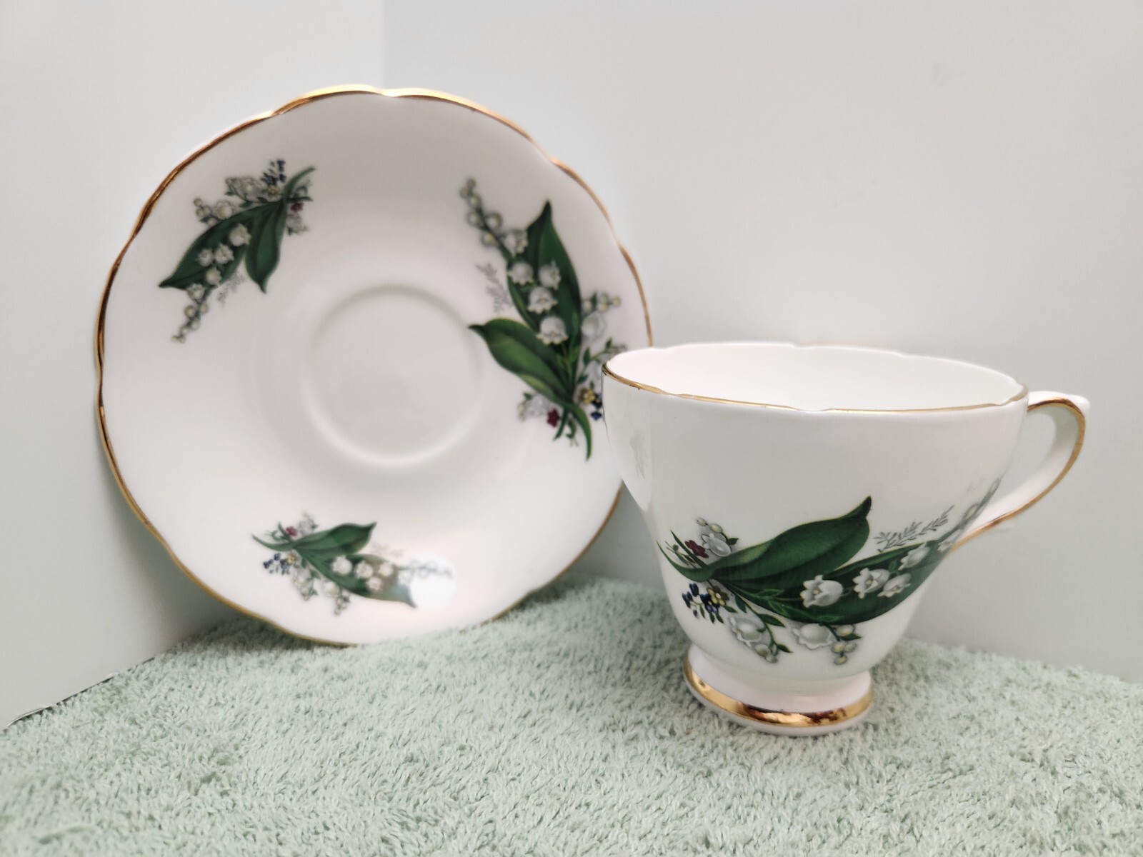 Royal Sutherland Lily Of The Valley Fine Bone China Tea Cup & Saucer