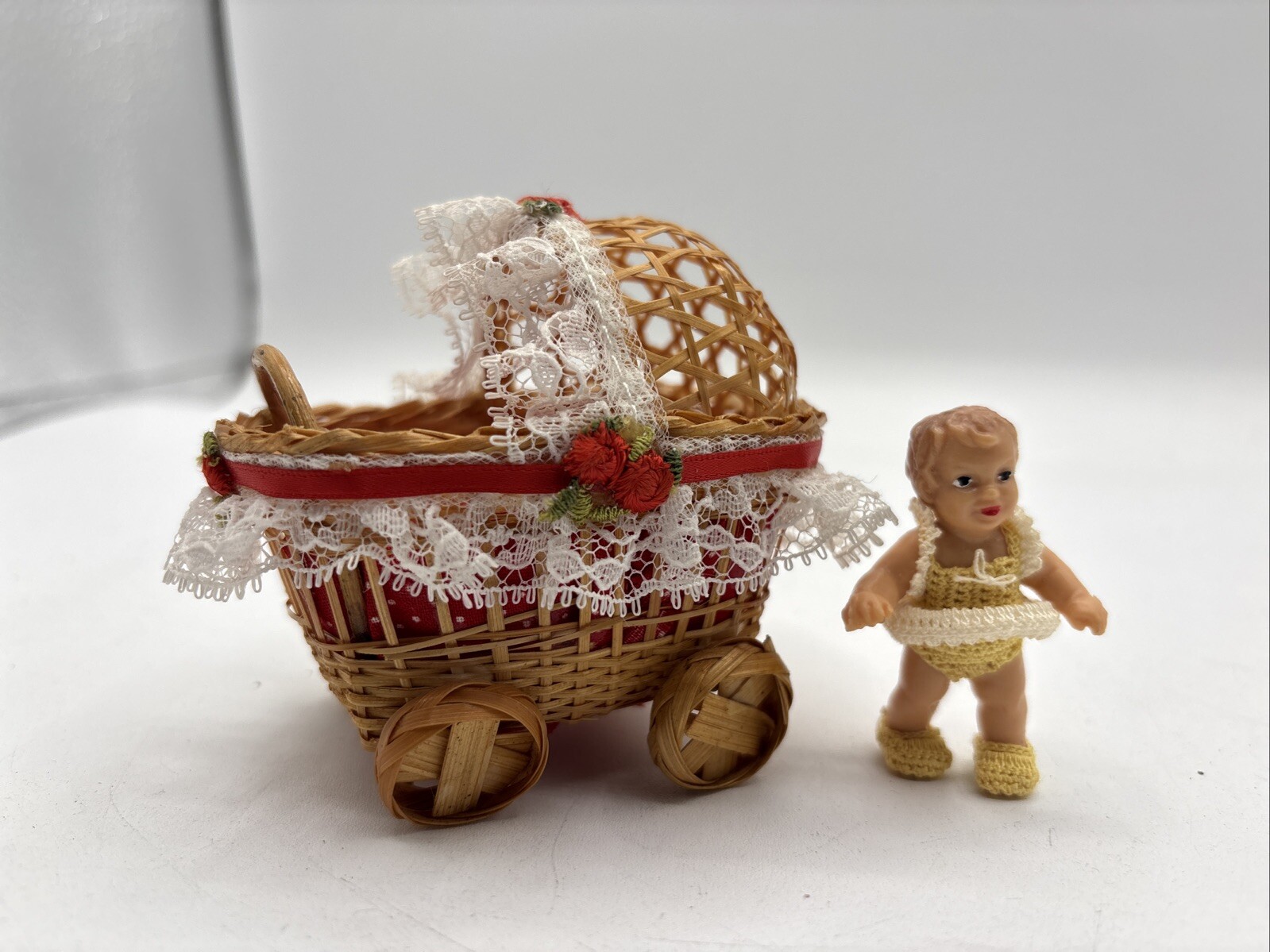 Vintage Wicker & Lace Baby Buggy With Baby Figure For Dollhouses