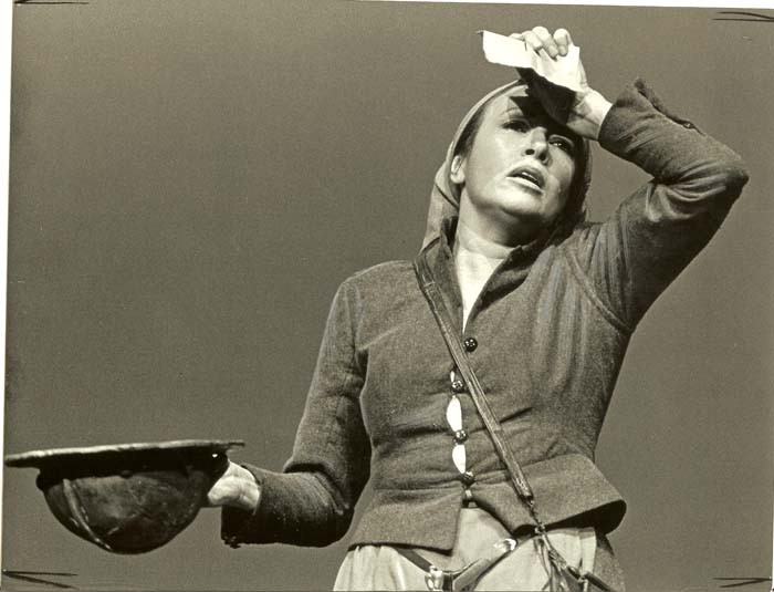 Original Press Photo Of Francoise Giret ( BAG )