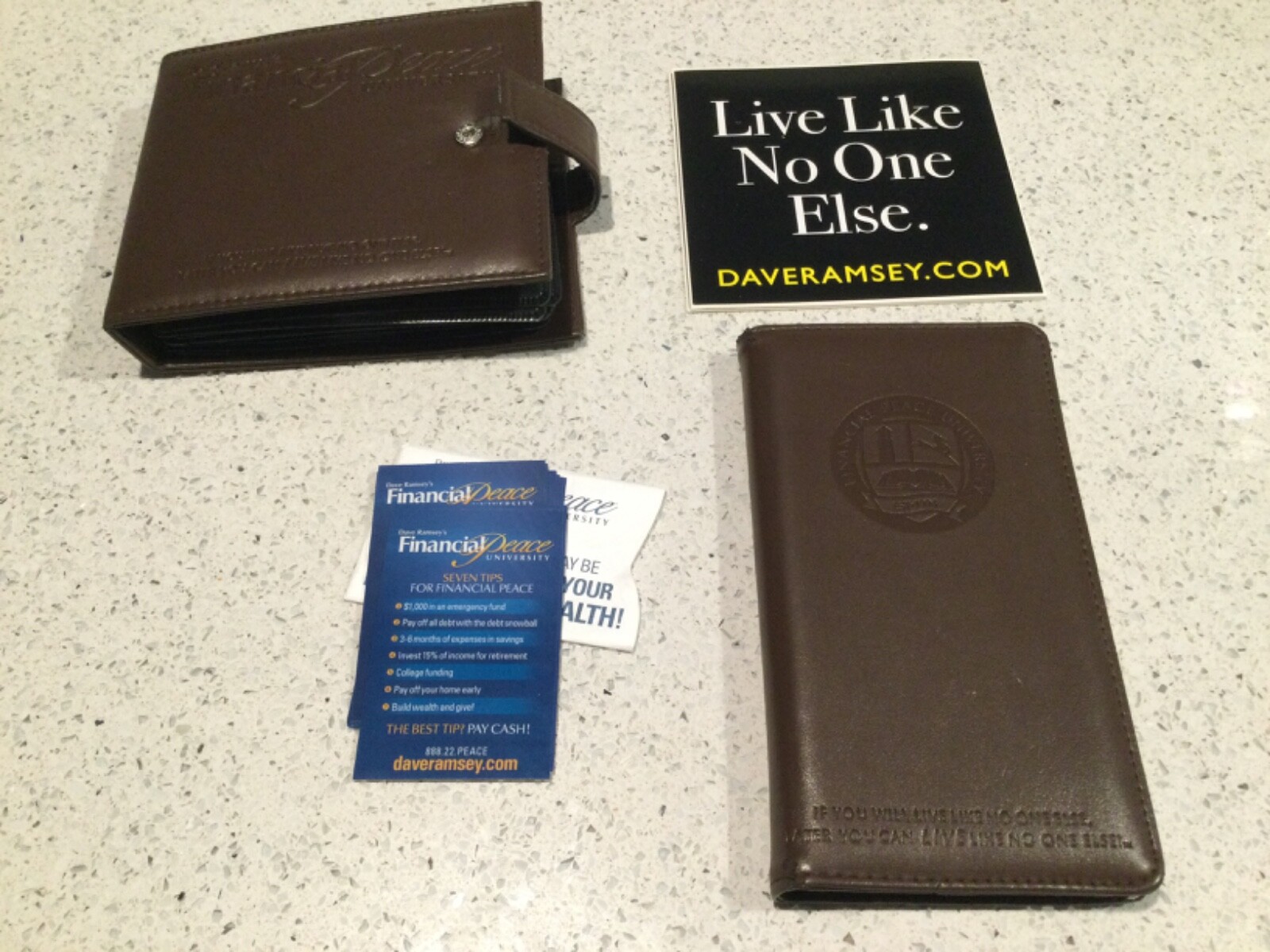 Financial Peace Uni.  Dave Ramsey Audio CD Set 2011 + Envelope System Wallet