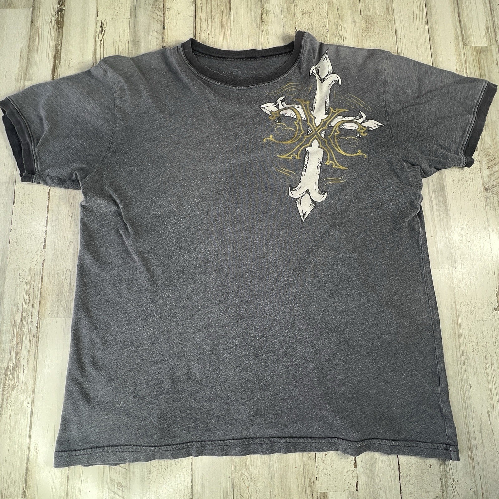Xtreme Couture Mens MMA Size Med T-Shirt Skull Cross Wings RARE Affliction Brand