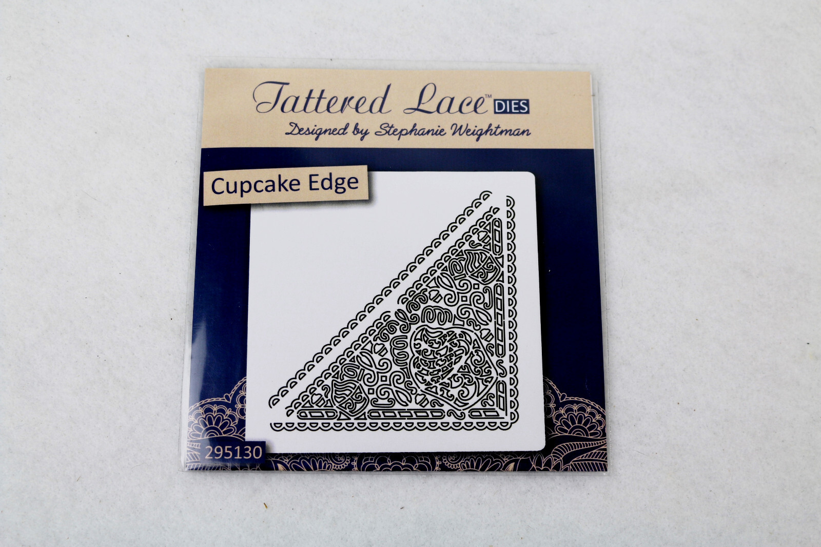 TATTERED LACE by STEPHANIE WEIGHTMAN -CUPCAKE EDGE - D199 - BRAND NEW