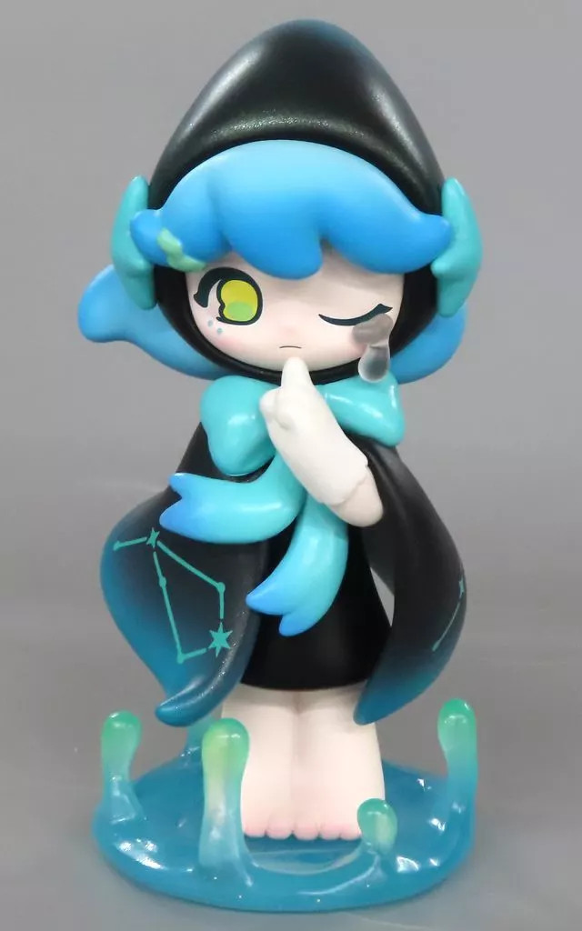 Popmart Azura Shhh... Star Dream Series Trading Card (69-109mm)