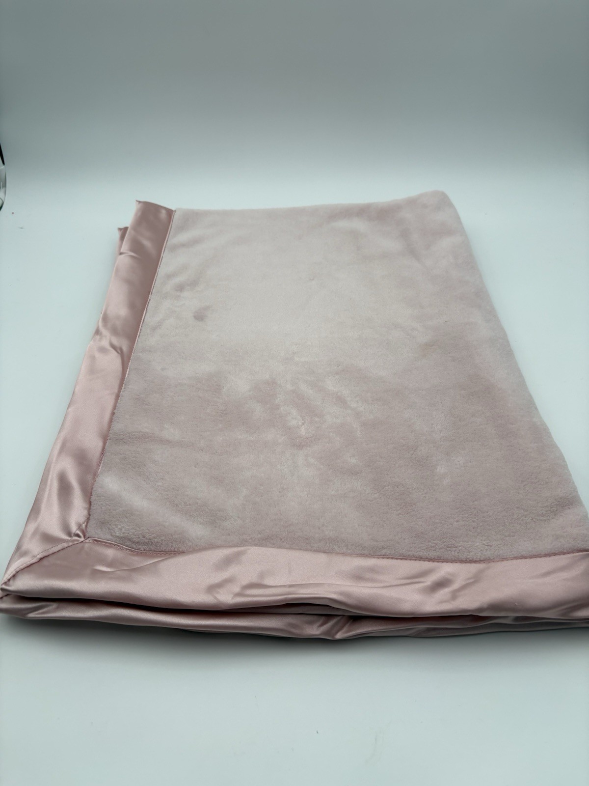 Elegant Baby Pink Rose Soft Velour Plush Blanket - Satin Trim 40" x 30"