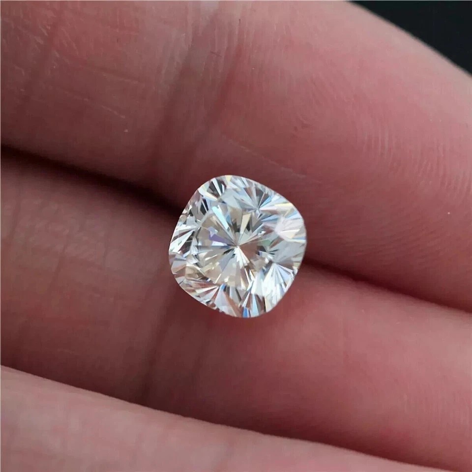 2.00 Ct Cushion  Cut  Lab Grown D-color Diamond Faceted VVS1 Certified r688