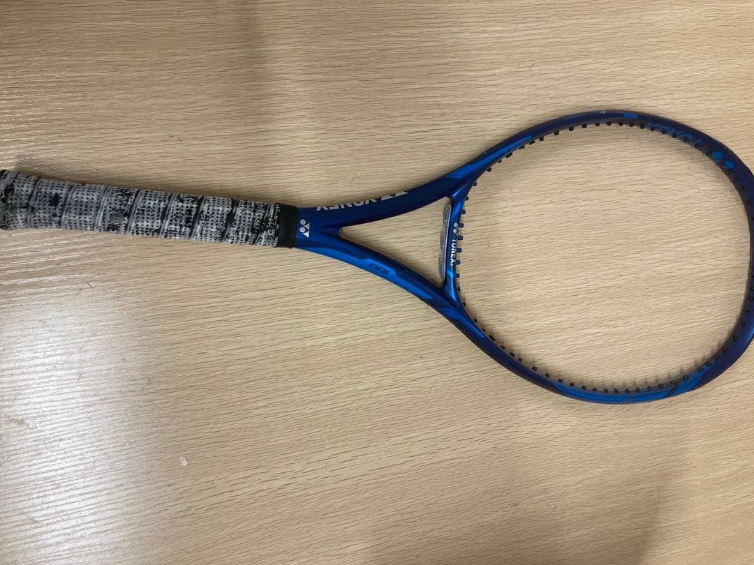YONEX EZONE 100 G2 Tennis Racket