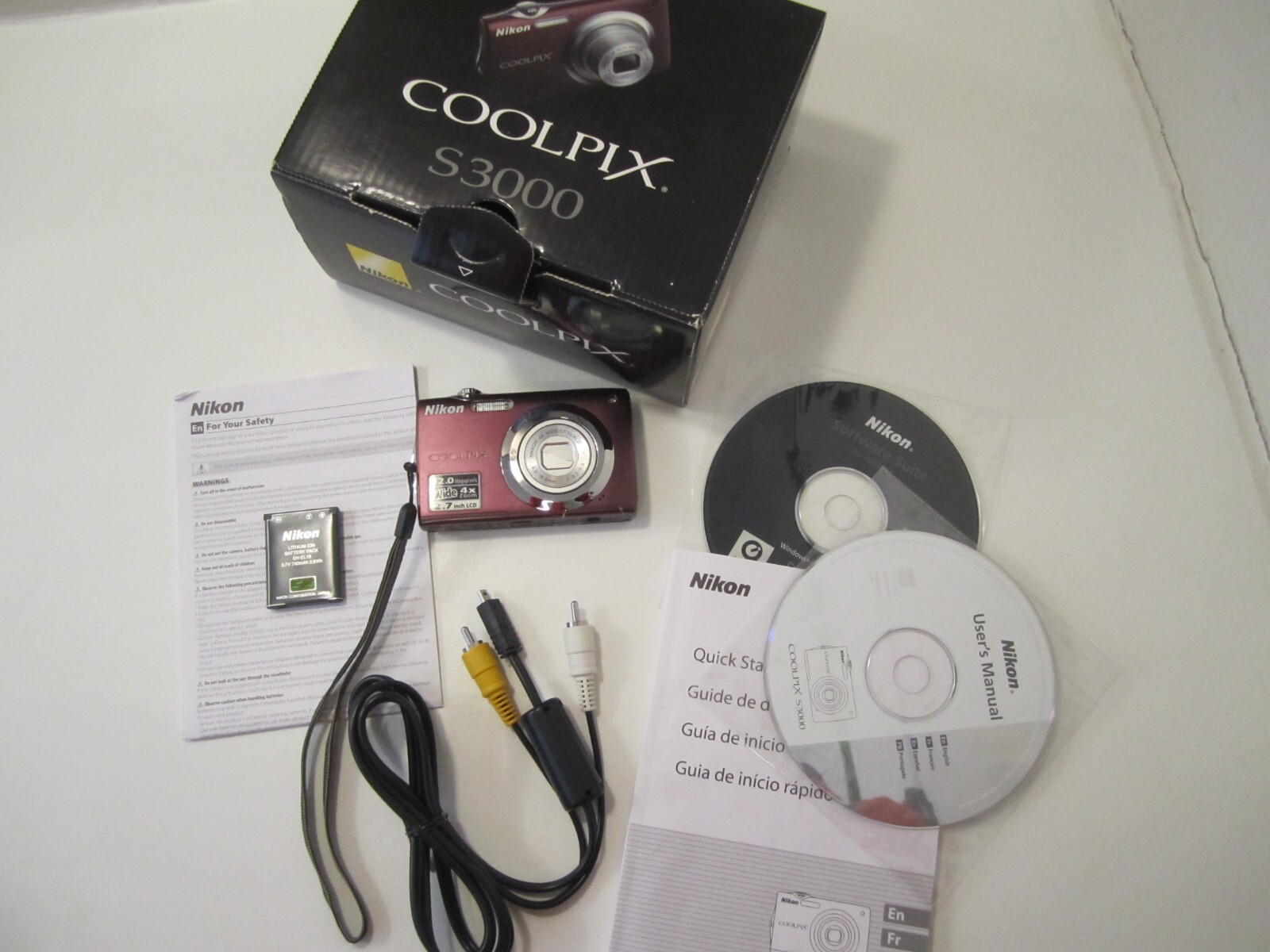 NIKON Coolpix S3000 Digital Camera-12.0MP/4x-/Box-2 disc-Cord-Battery-FOR PARTS