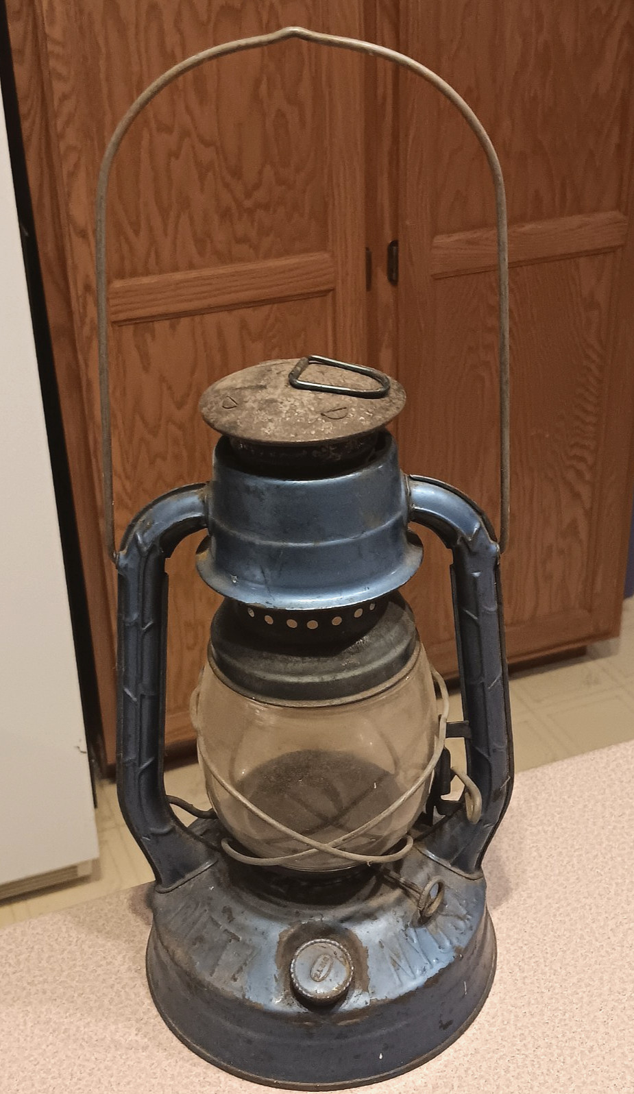 Vintage blue DEITZ LITTLE WIZARD Hot-Blast Kerosene LANTERN Camping Mining