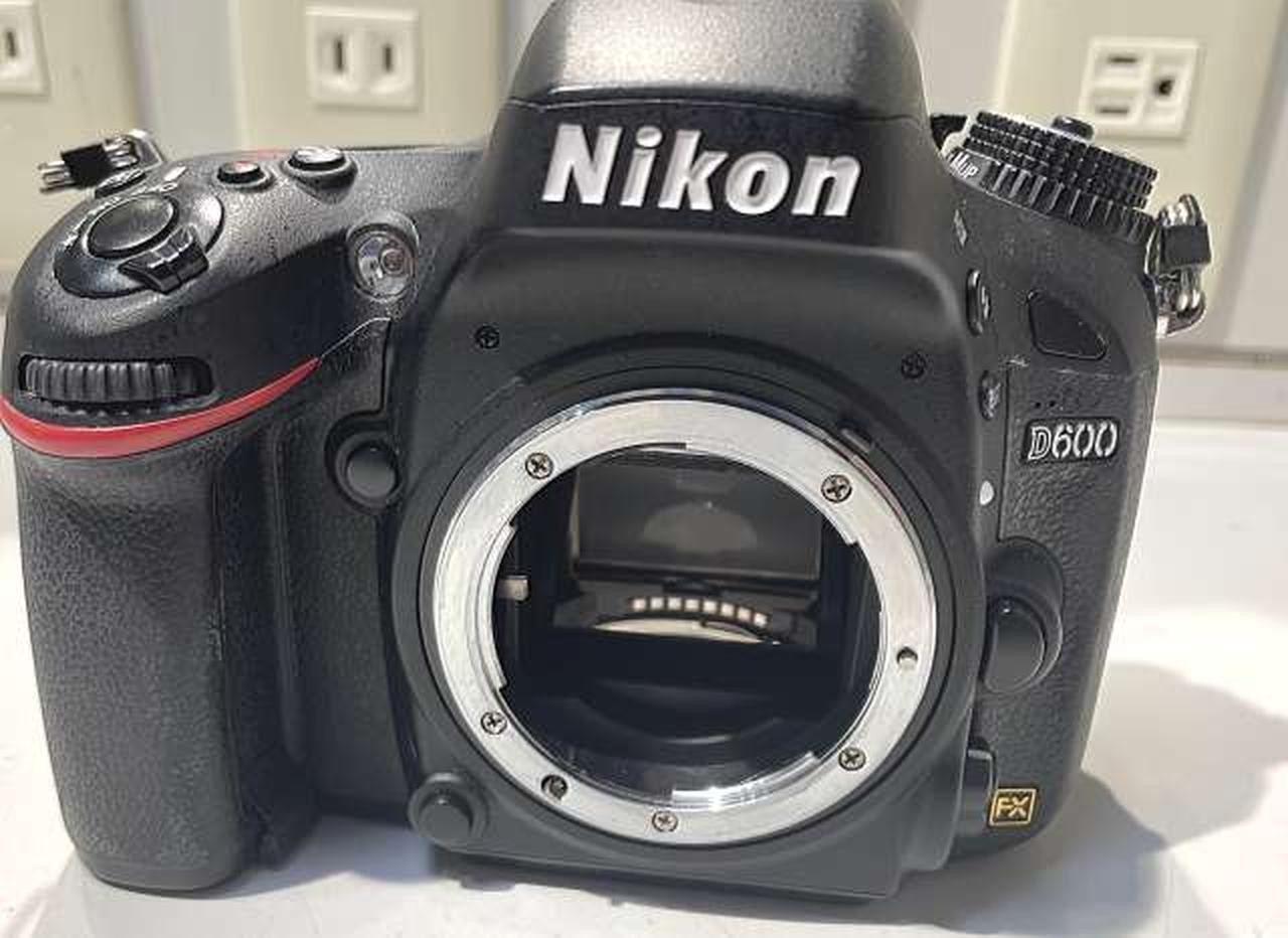 Nikon D600 DSLR Camera 24.3MP FX CMOS Body Used with Battery From Japan