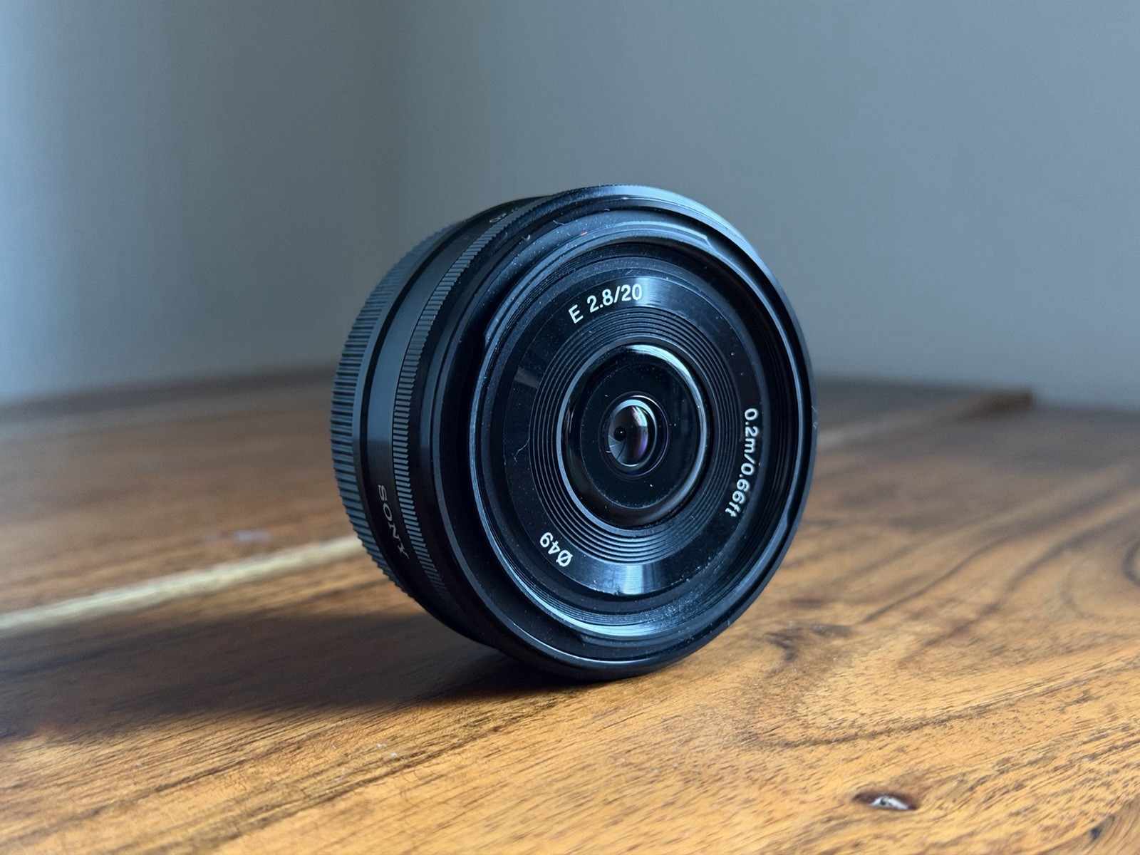Sony E 20mm F2.8 Pancake Prime Lens E Mount With Tiffen UV Protector