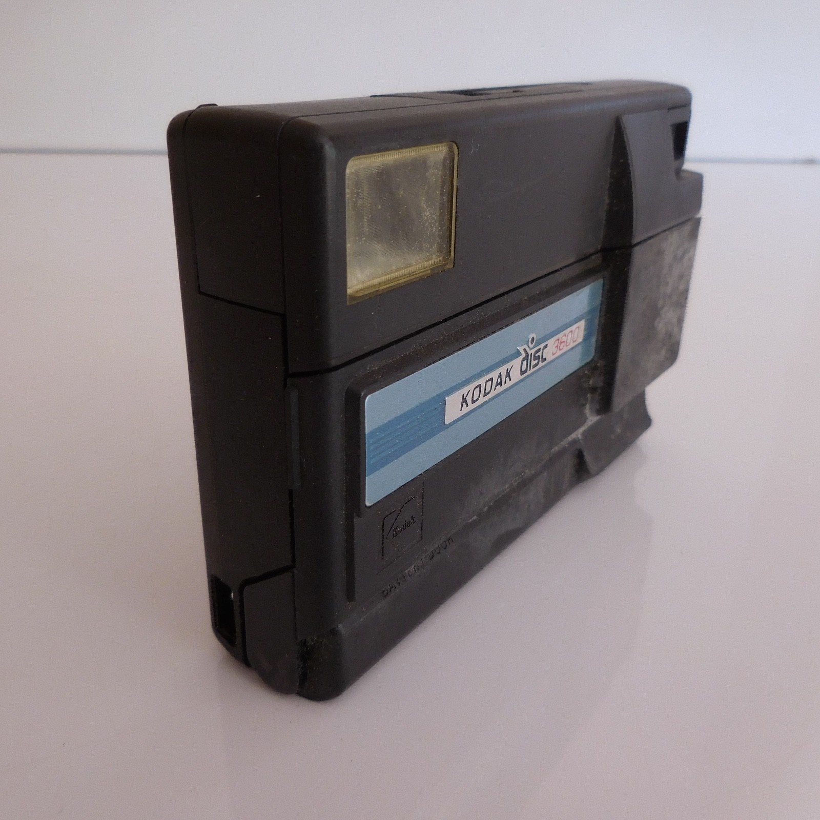 Kodak Disc 3600 Camera Made in USA Design 20th Century PN France N2901