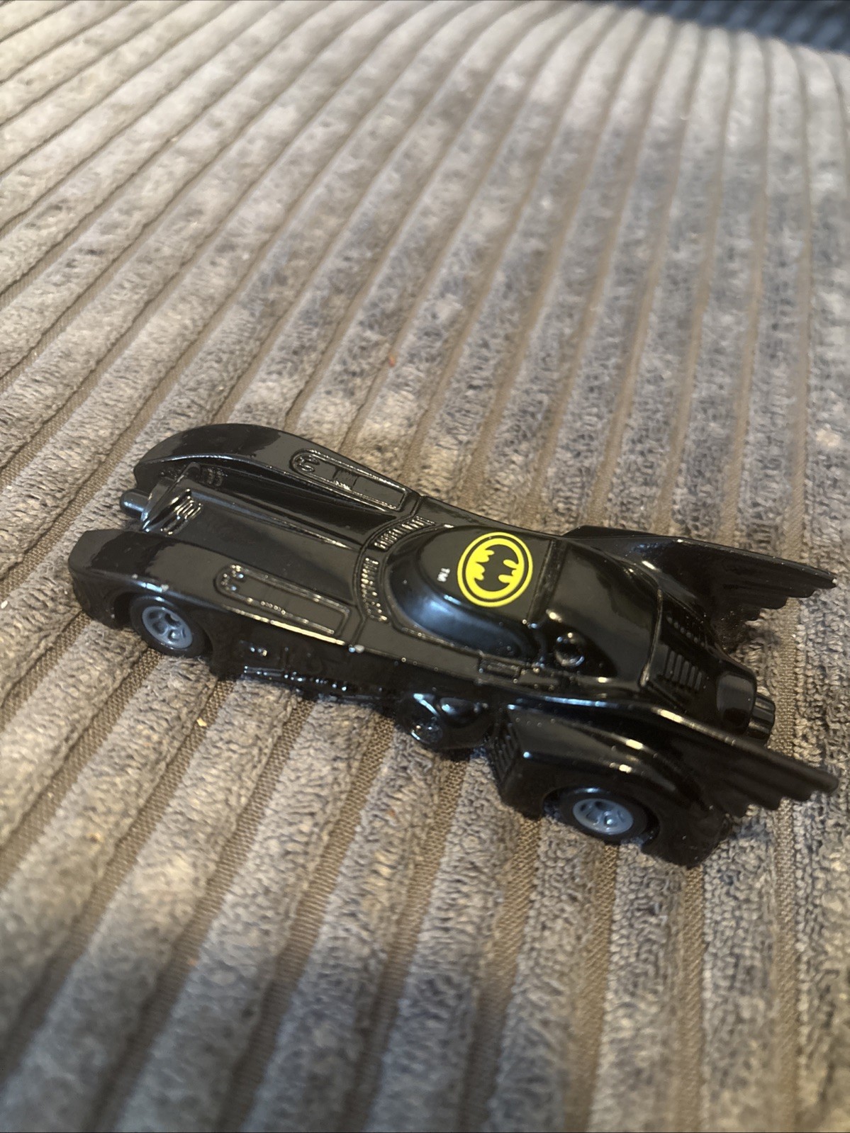 1989 ERTL Batman Diecast Batmobile 1:43 Scale LOOSE Keaton Car Collectible