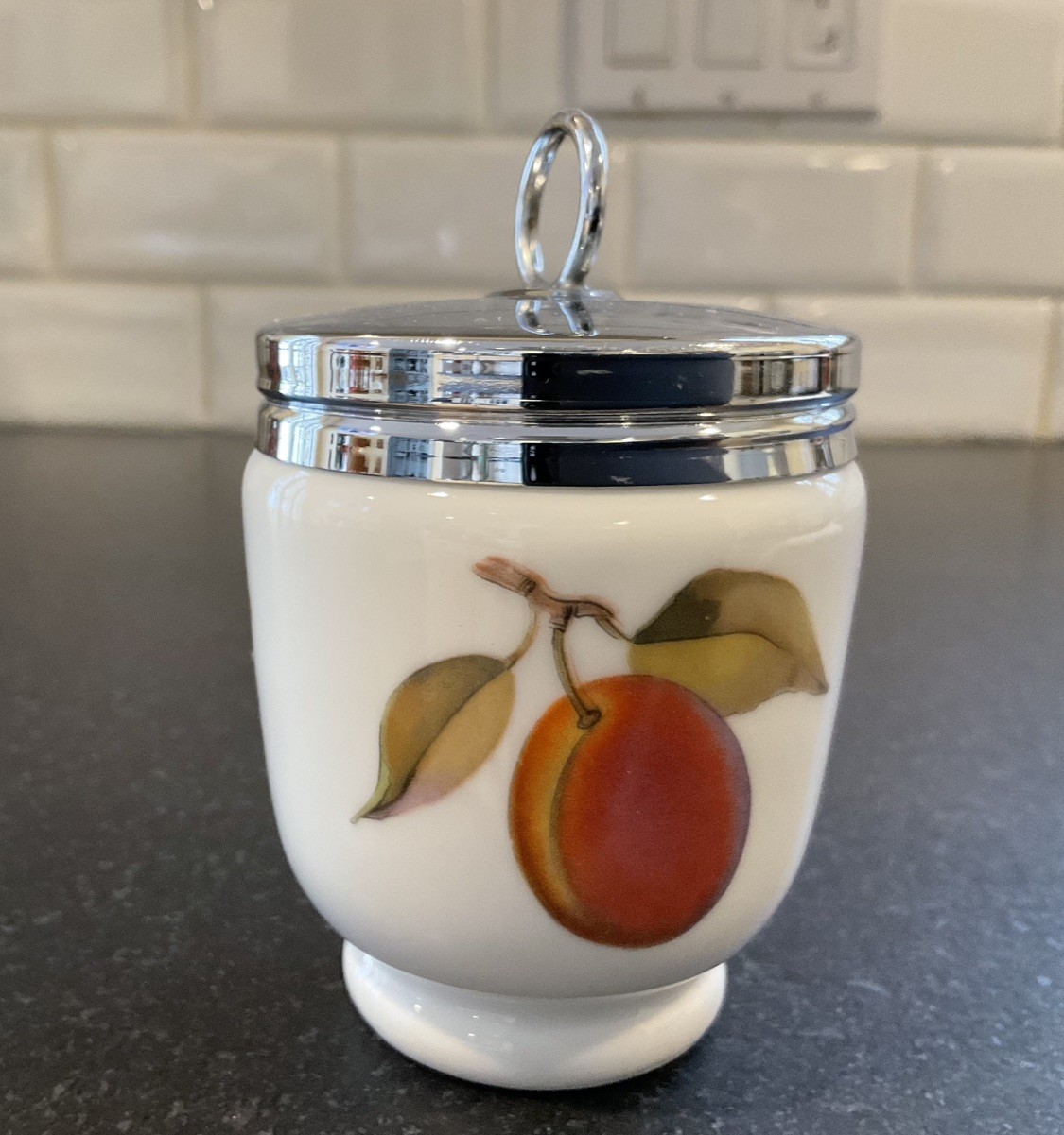 VNTG ROYAL WORCESTER PORCELAIN EGG CODDLER “EVESHAM” KING SIZE ENGLAND