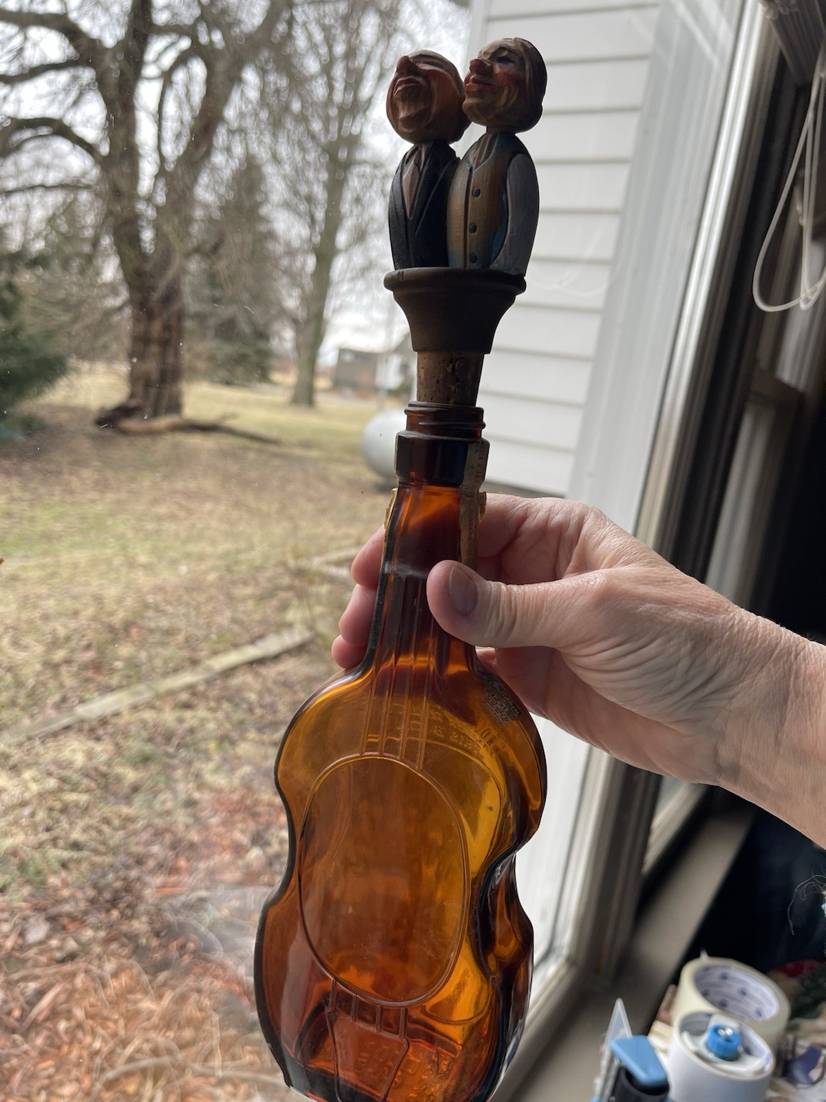 Amber Guitar DECANTER/1960’S with Kissing Couple Cork 1940’s Vintage
