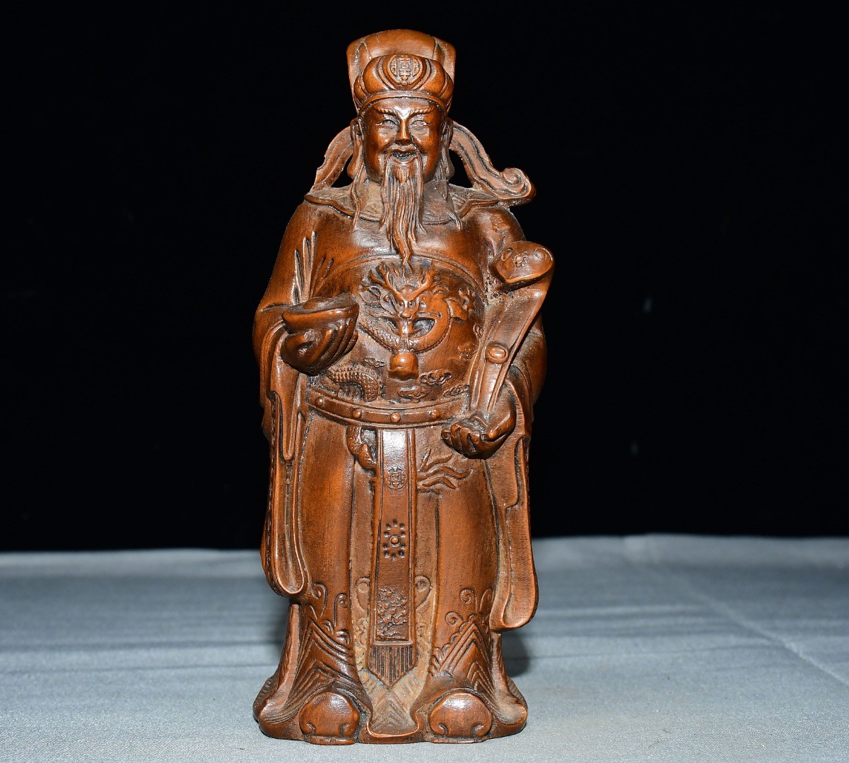 Exquisite Small Leaf Boxwood God of Wealth Ornament