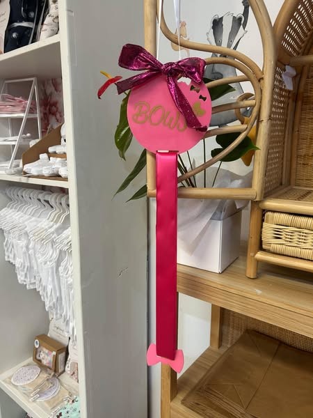 Candy Pink round Bow Holder
