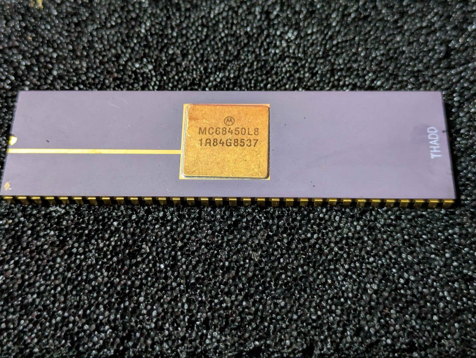 [New Old Stock/NOS] Motorola MC68450L8 - Ceramic Package with Gold Pins