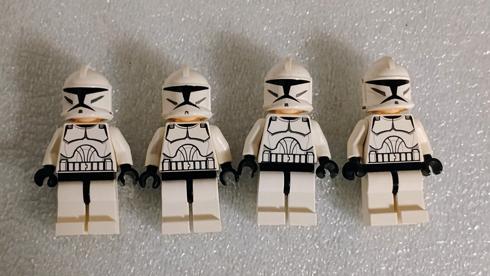 4 LEGO Star Wars Phase 1 Clone Troopers 8014