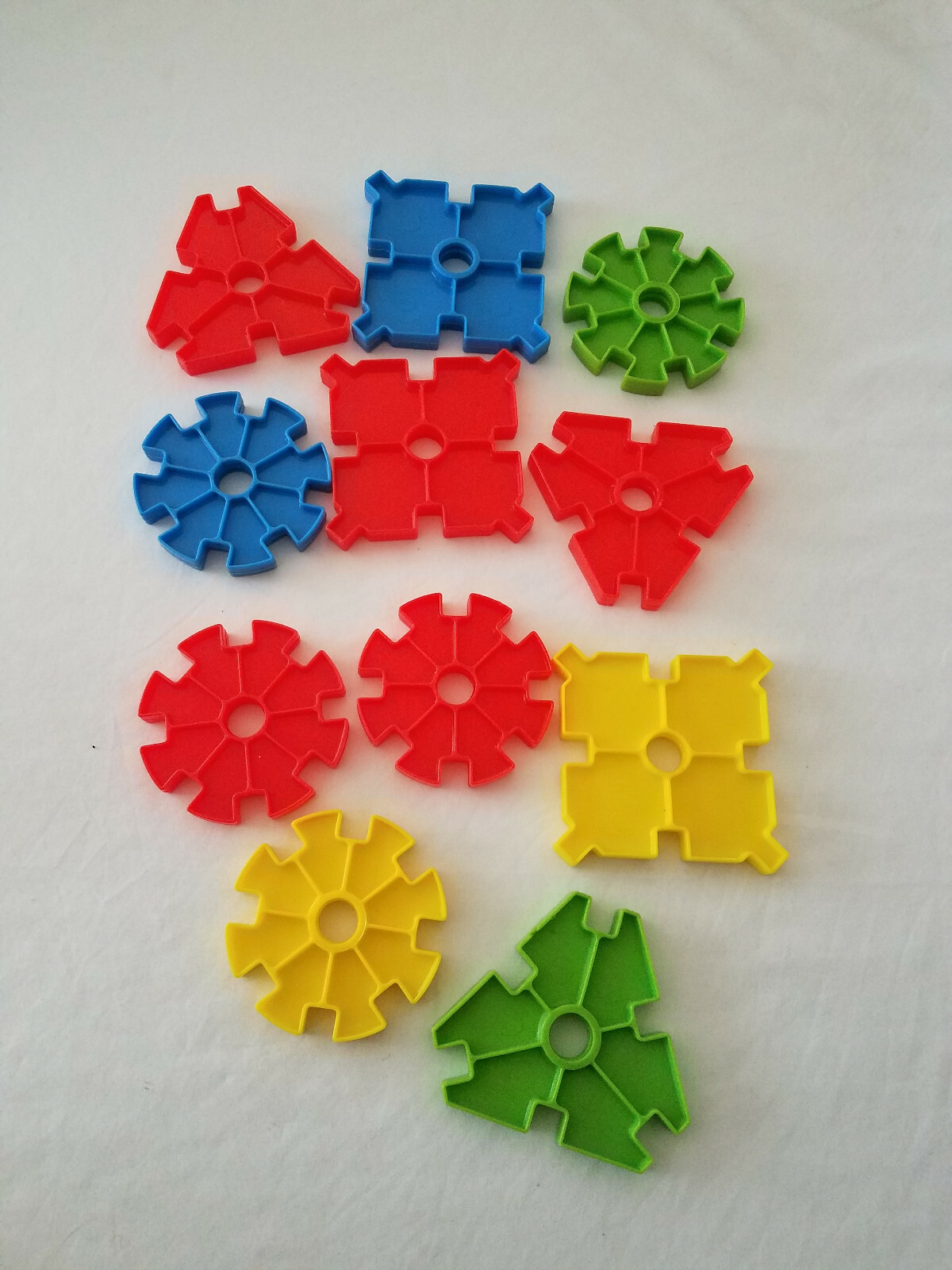 Vtg American Plastic Toys Inc plastic interlocking shapes (13)