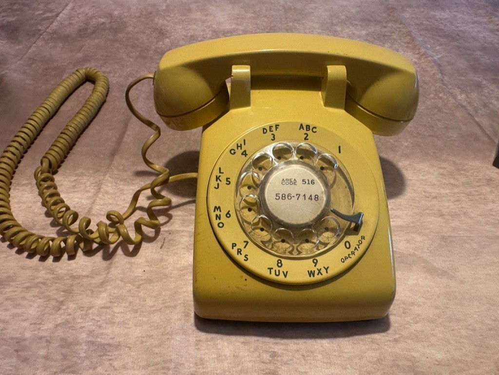 Vintage Bell System Rotary Dial Yellow Gold 500DM - 1978