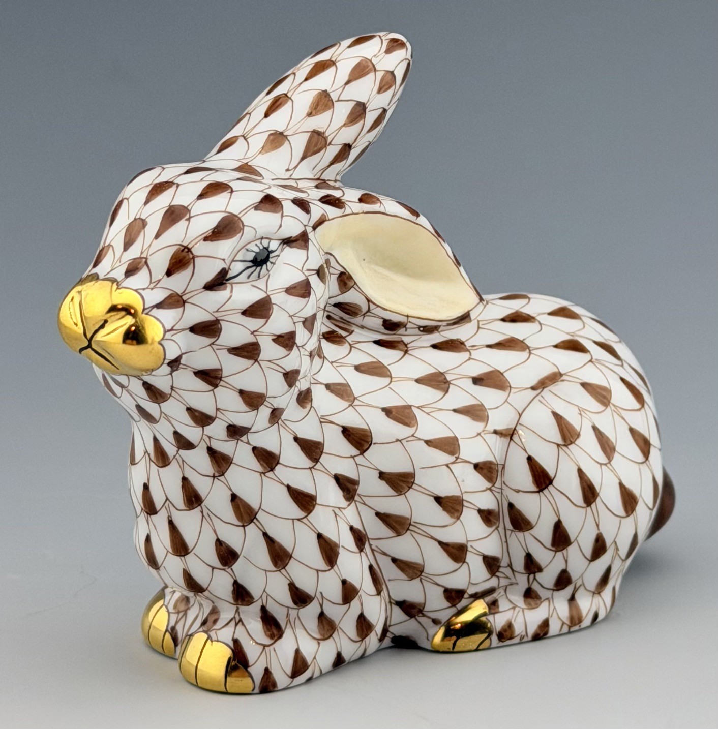 🦋 MINT HEREND Bunny Rabbit Chocolate Fishnet Figurine ($440 Retail)