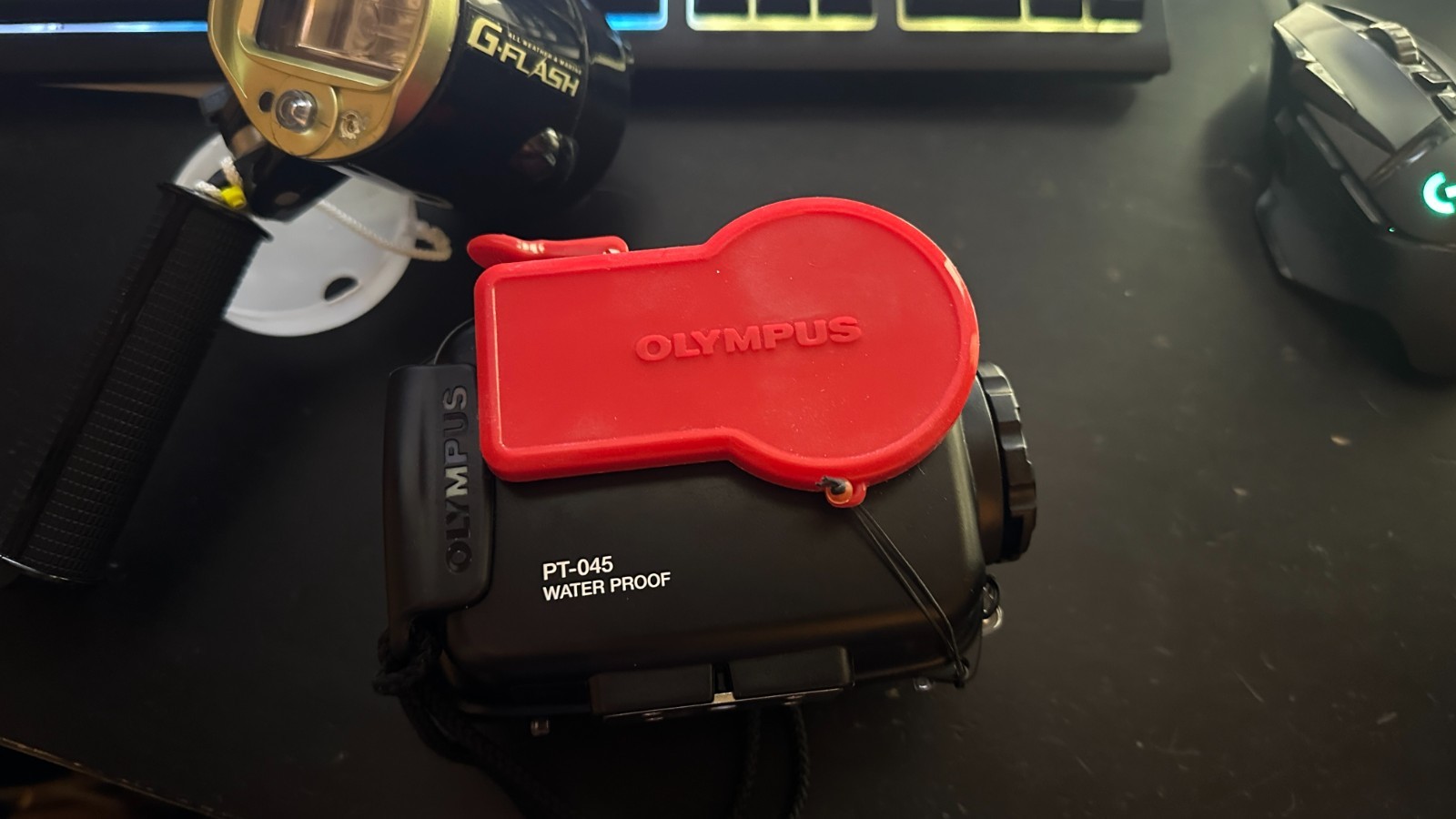 Olympus Underwater Housing PT-045 for Stylus Tough-8000 With Sunpak GFlash Unit