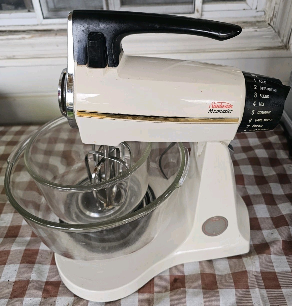 Vintage Sunbeam Mixmaster 12 Speed Mixer w/beaters & 2 Glass Bowls