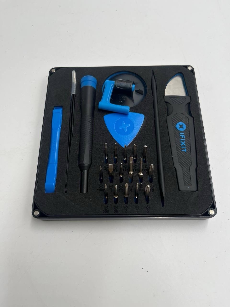 iFixit Essential Electronics Toolkit V2.2 Repair Fix Tools Cellphones Parts