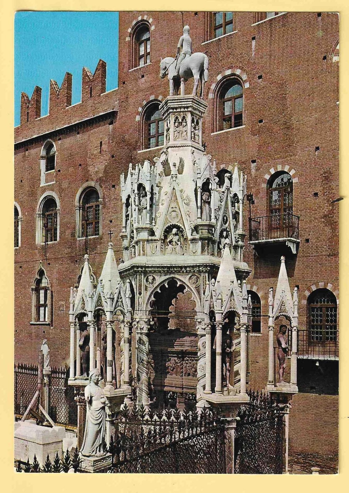 NV ITALY POSTCARD - VERONA - Scaliger arches - 10 x 15