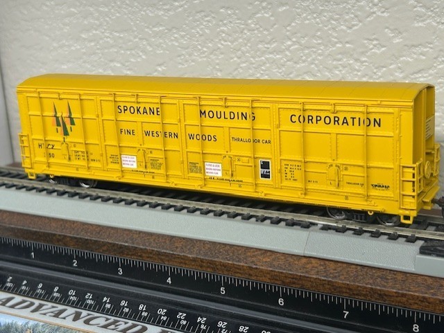 SPOKANE MOULDING / 56ft THRALL ALL-DOOR ENCLOSED LUMBER BOXCAR - HO SCALE NEW