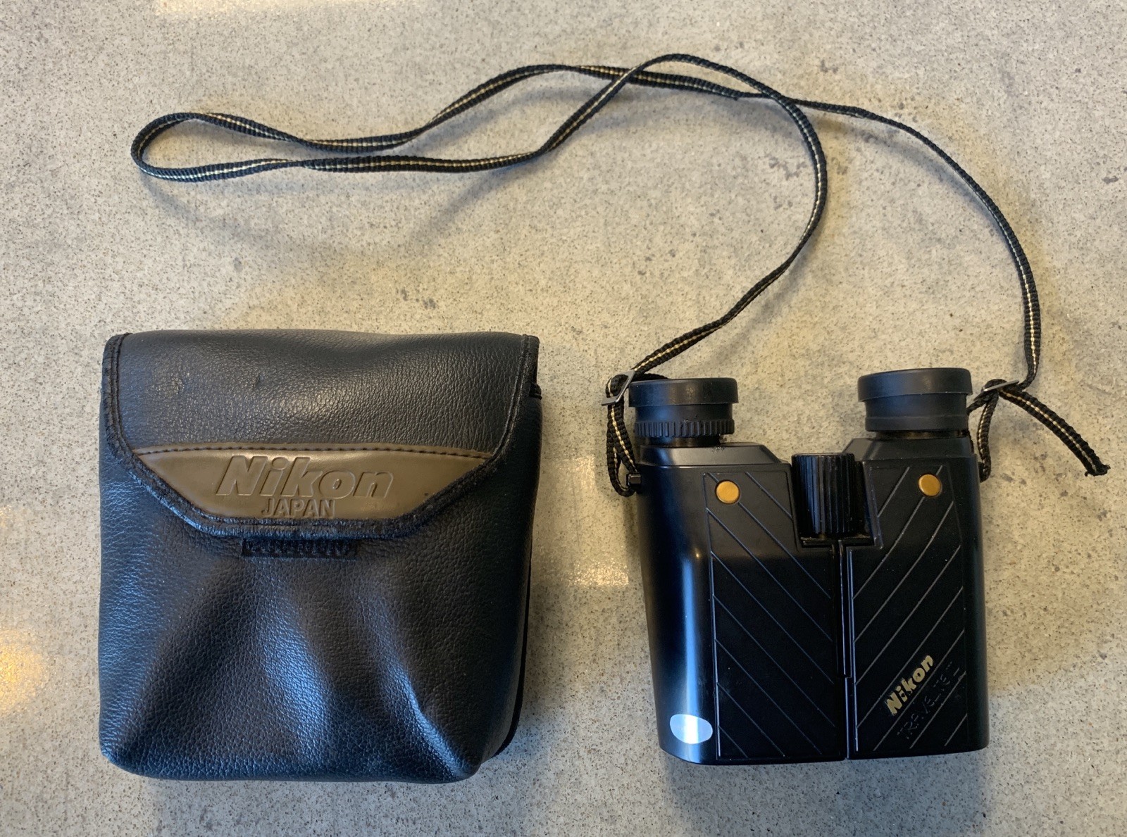 Nikon Travelite II Binoculars 9x25 Compact 5.6° with Case & Strap