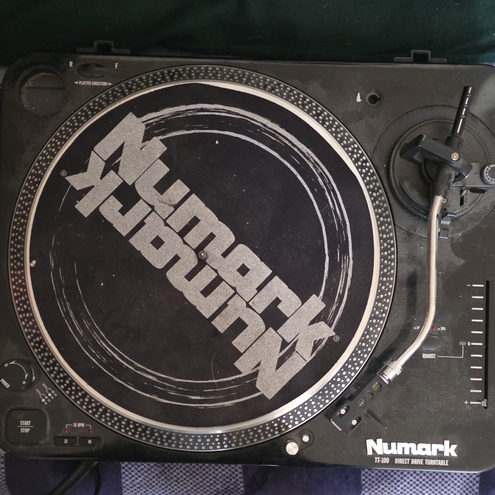 Numark TT-100 Direct Drive DJ Turntable 33/45 RPM S-Shaped Tonearm Black Slipmat