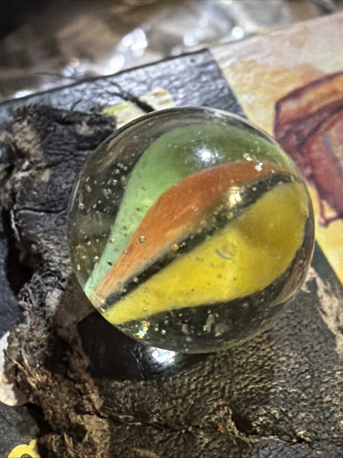 Common Vitro Agate Tri-Lite (Red, Yellow, Green)  Cat's Eye 1950s A24-M3