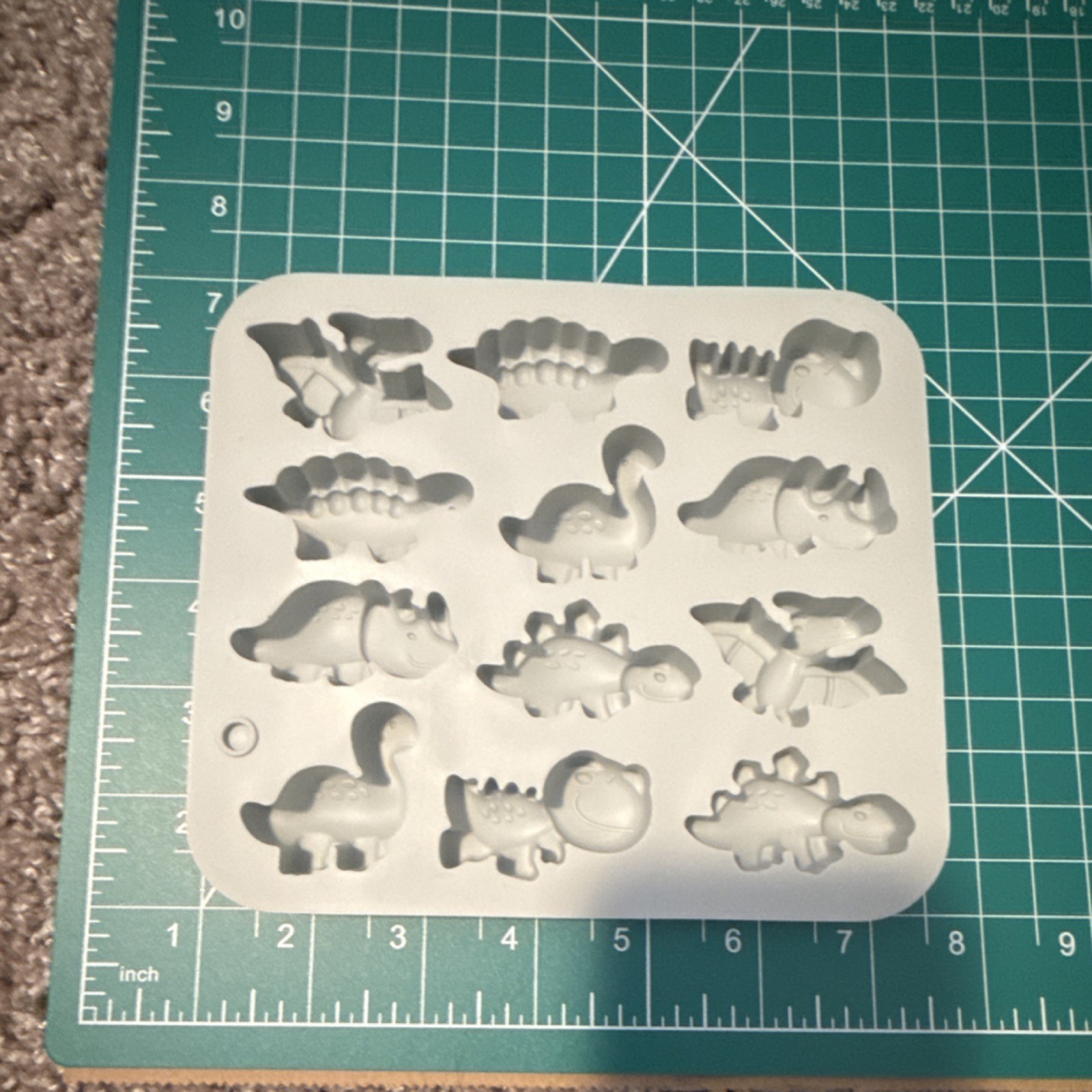 Gray Silicone Dinosaur Sugarcraft Mold Cutter Reusable Medium 7x6in 12 Holes