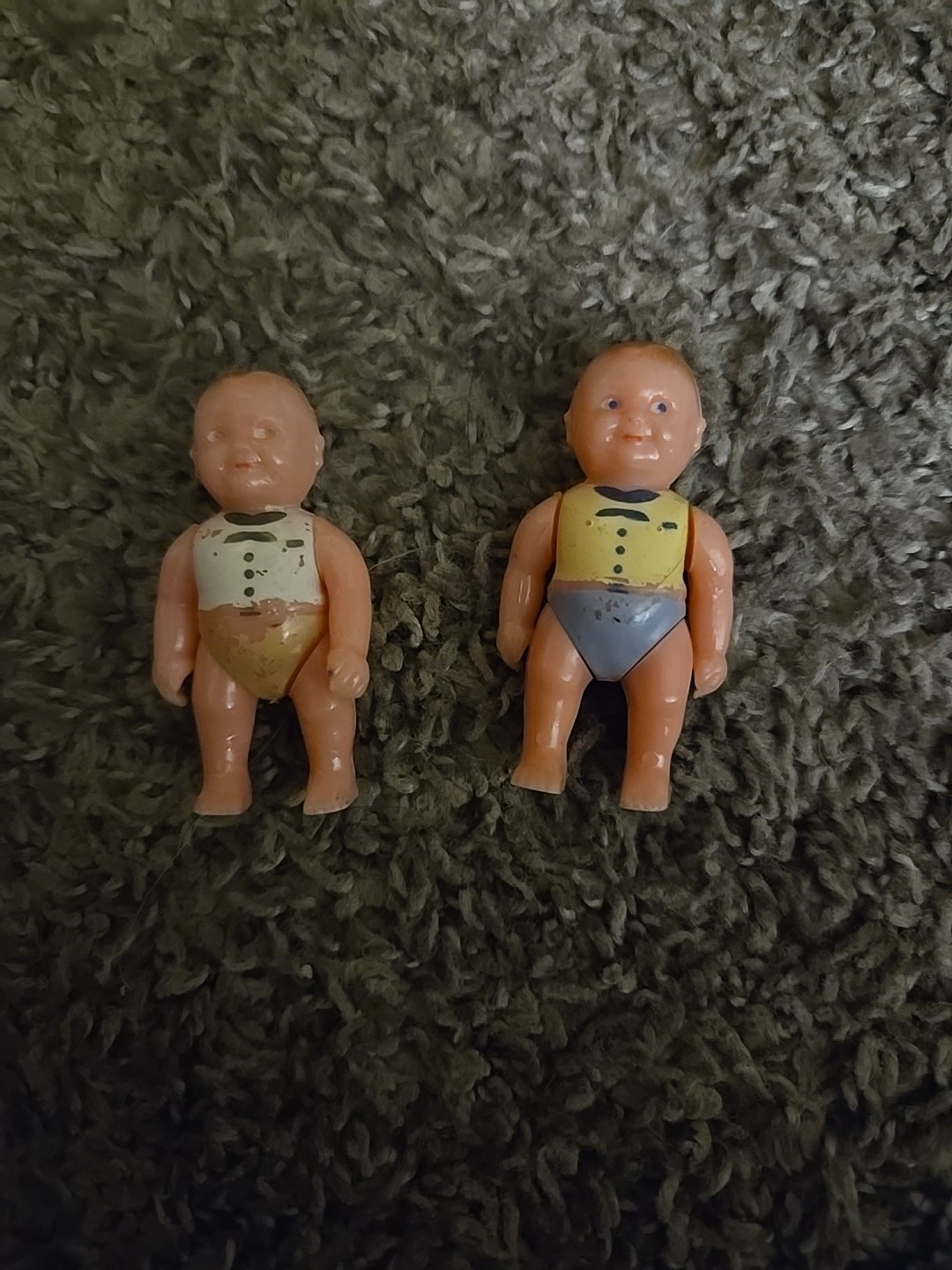Vintage 1949 Renwal Dollhouse Babies
