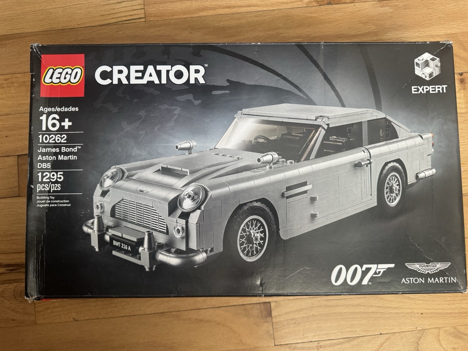 LEGO Creator Expert James Bond 007 Aston Martin DB5 10262 Complete Set