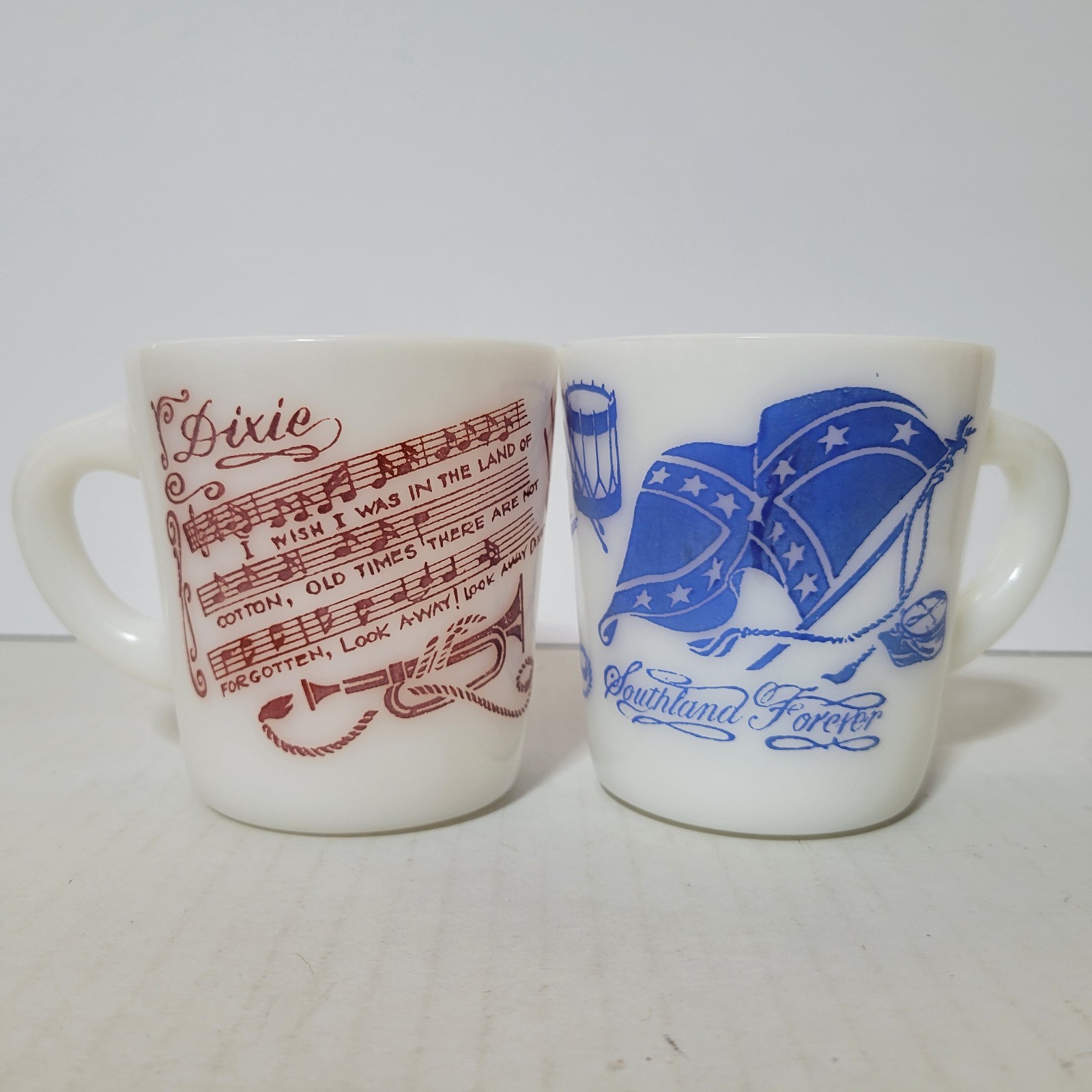 RARE 2 Vintage Hazel Atlas Dixie Southland Forever Milk Glass Mugs Red Blue