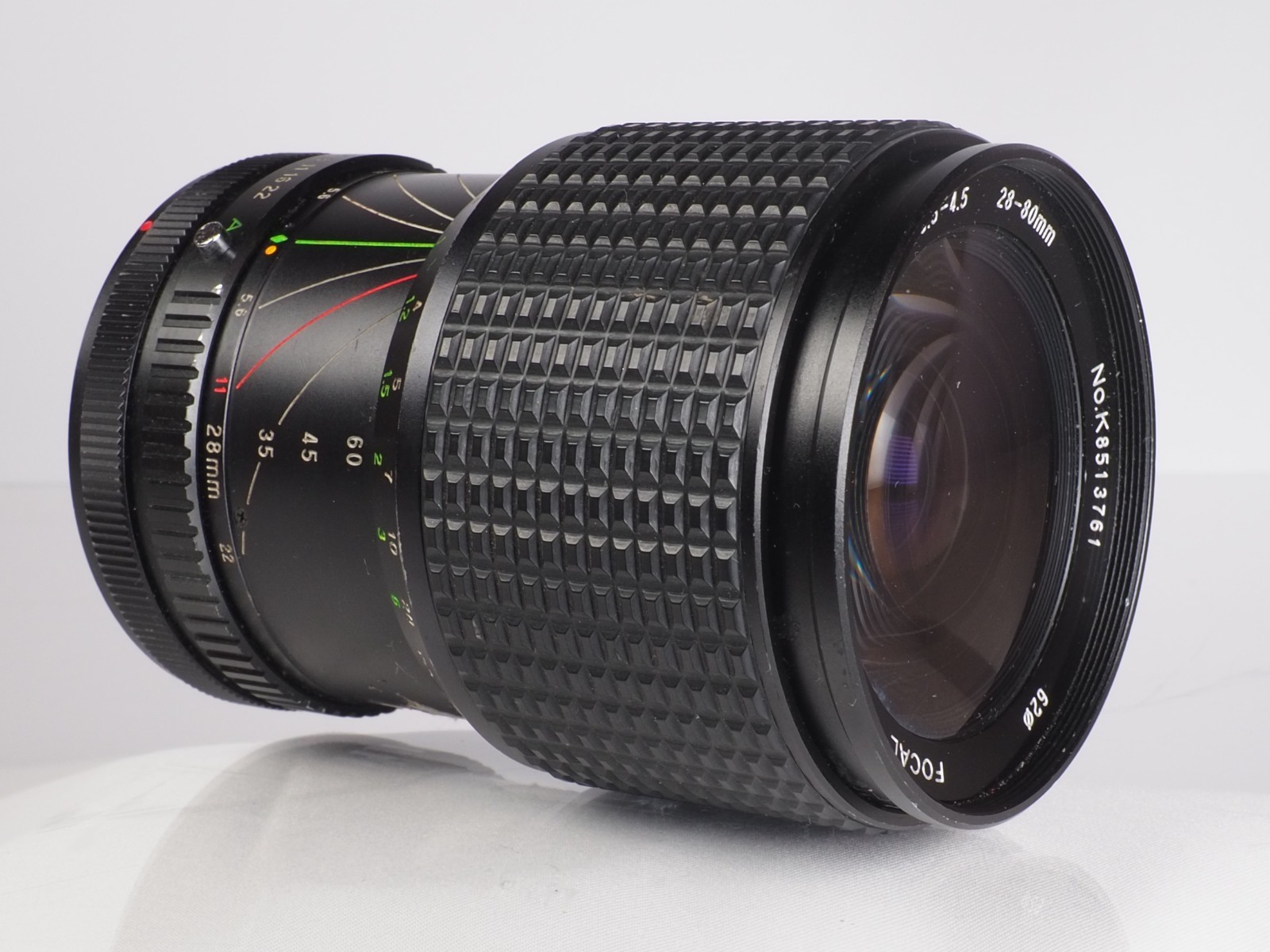 Focal MC Auto Zoom 1:3.5-4.5 f3.5-4.5 28-80mm Macro SLR Canon FD Mount compact