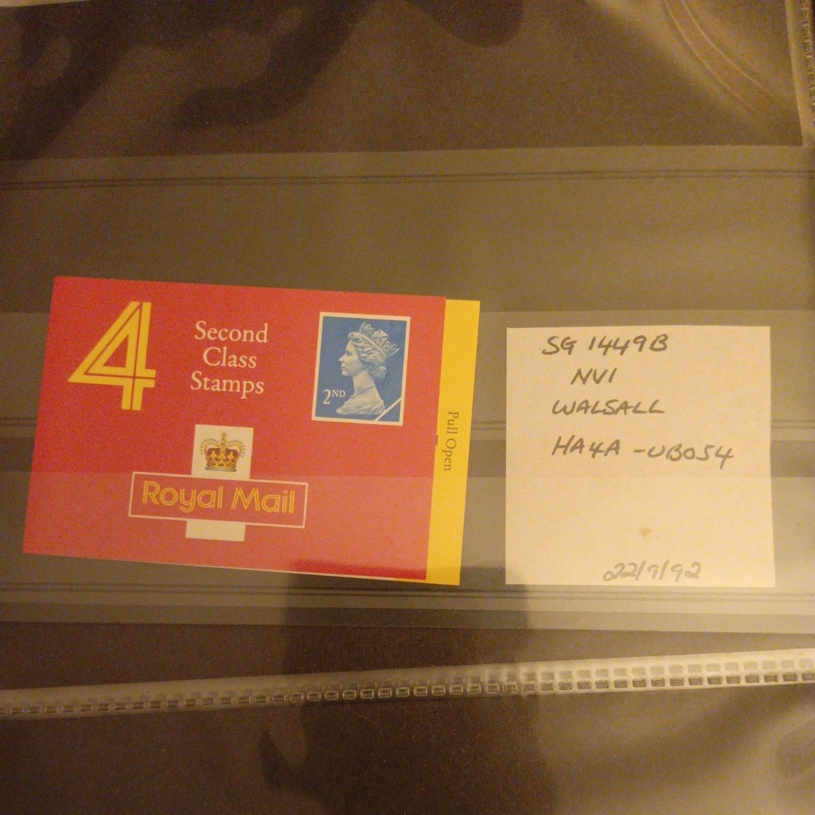 GB 1992 4 x 2nd CLASS STAMP BOOKLET HA4a - DEEPER COVER Walsall