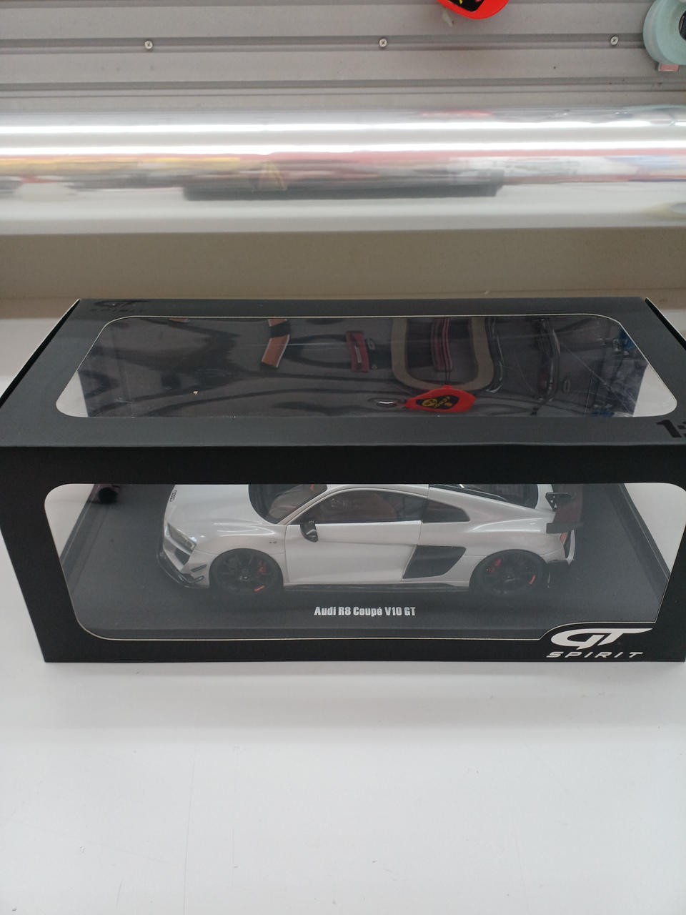 Kyosho Audi R8 1/18 Scale Car