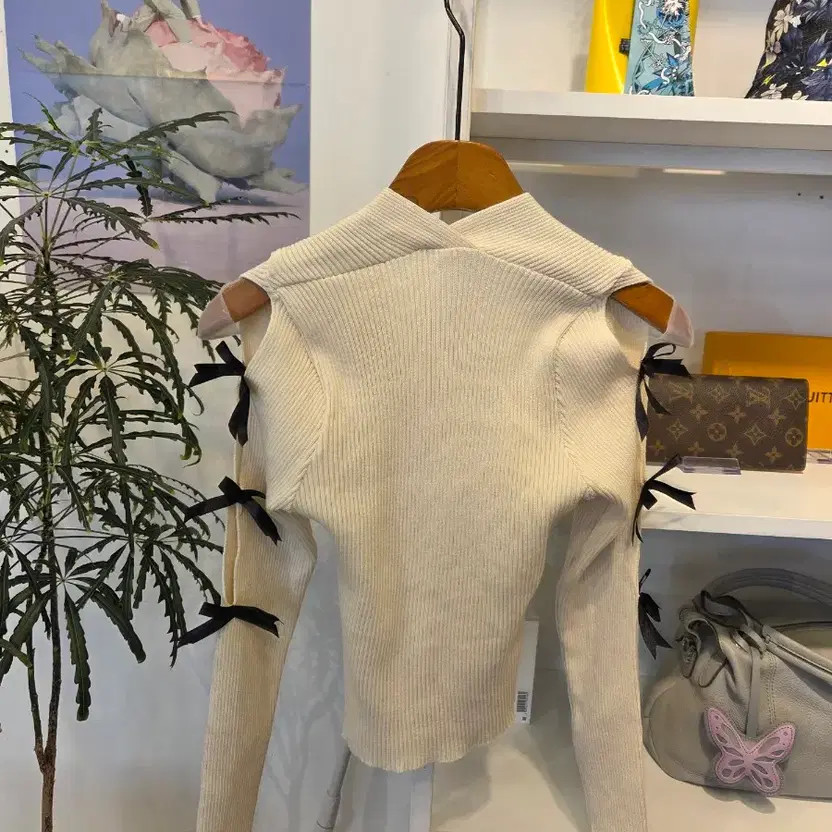 Ribbon Slit Knit Top Ivory Size Free (44-55)