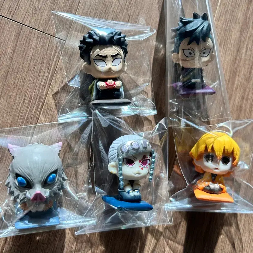 Demon Slayer Giyu Inosuke Gomei Zenitsu Mini Figure Set, New, Collectible