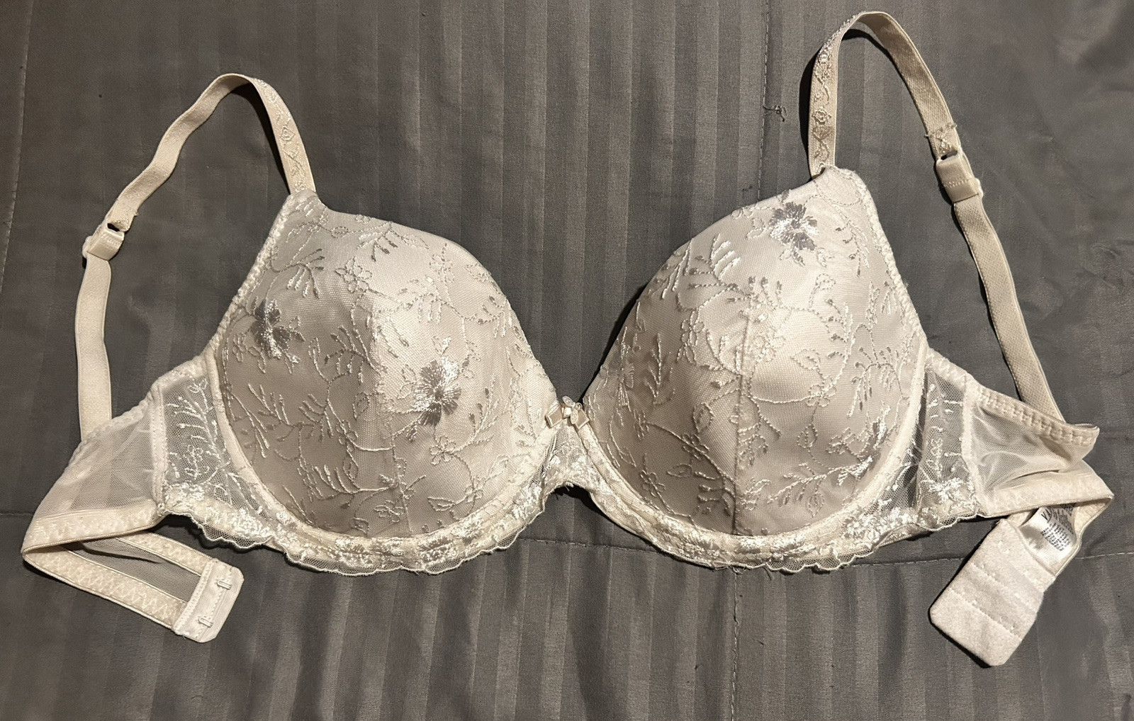 Vintage Vassarette BRIDAL Lace Lined White Pushup Underwire Bra 38D + FREE GIFT
