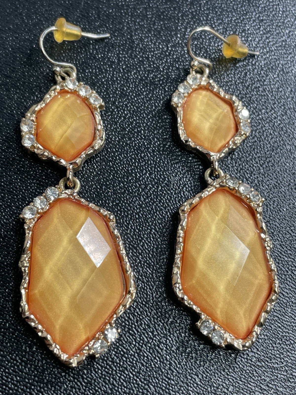 Vintage 2.5” Orange Faceted Lucite Crystal Rhinestone Gold Tone Dangle Earrings